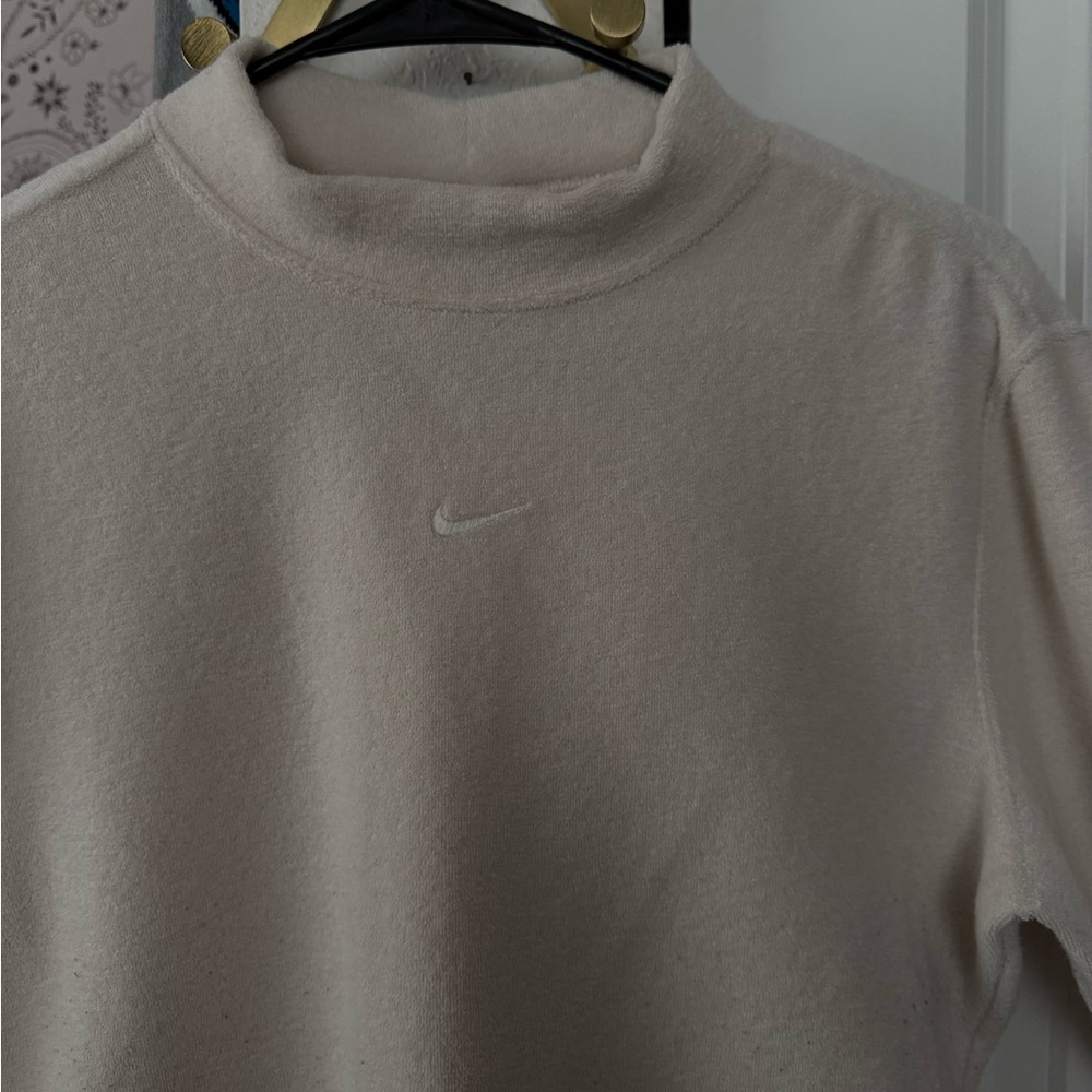 Nike Women's Cream Crew Neck Sweater